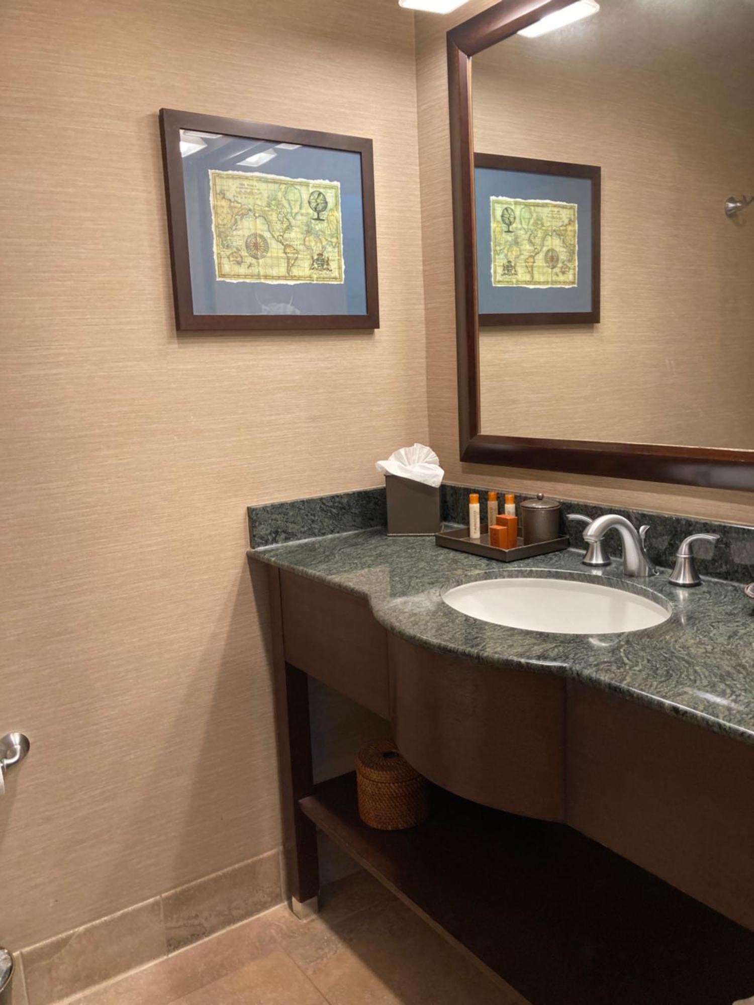 Blue Dolphin 4* Cambria