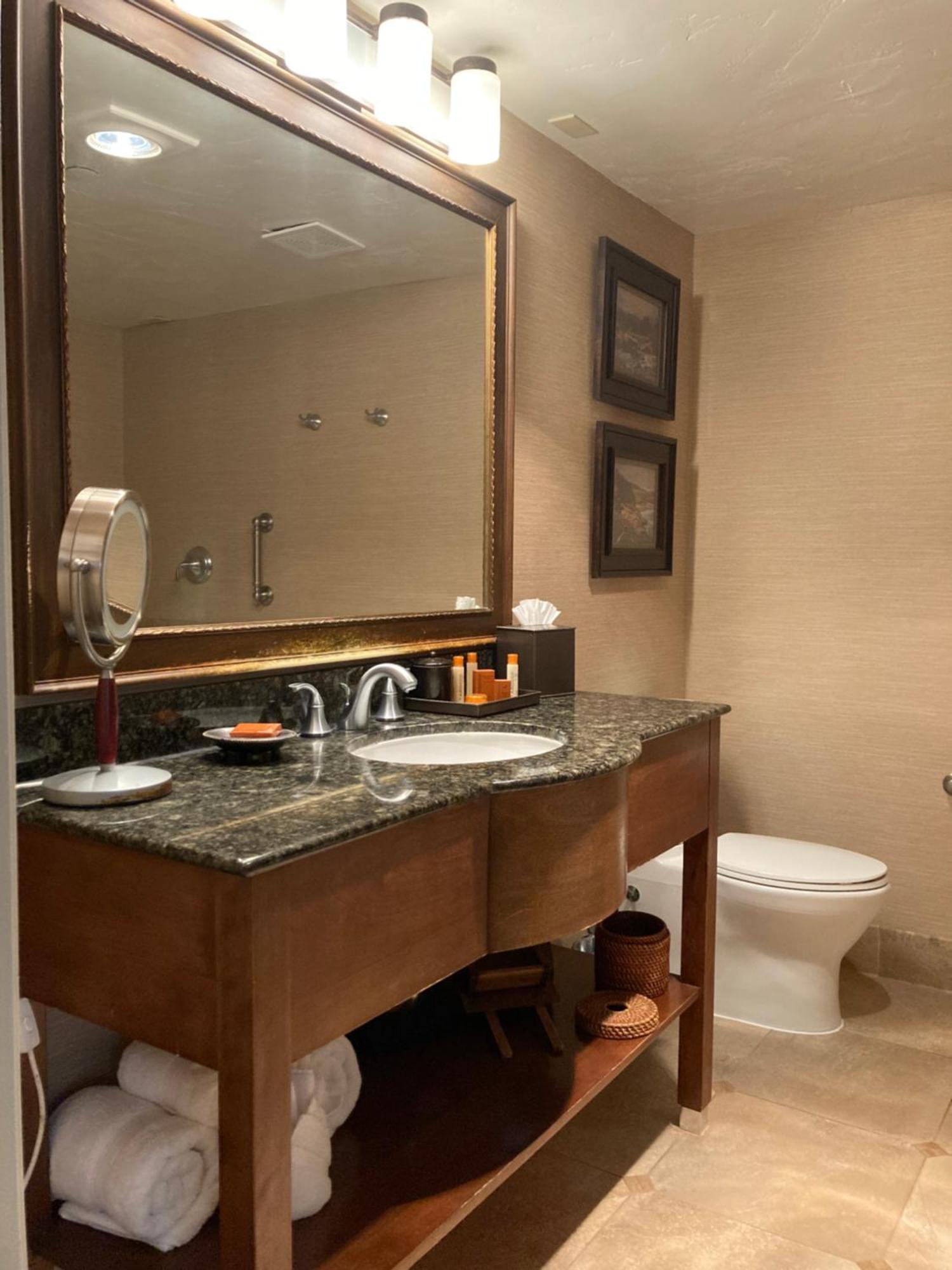 Blue Dolphin Inn 4*