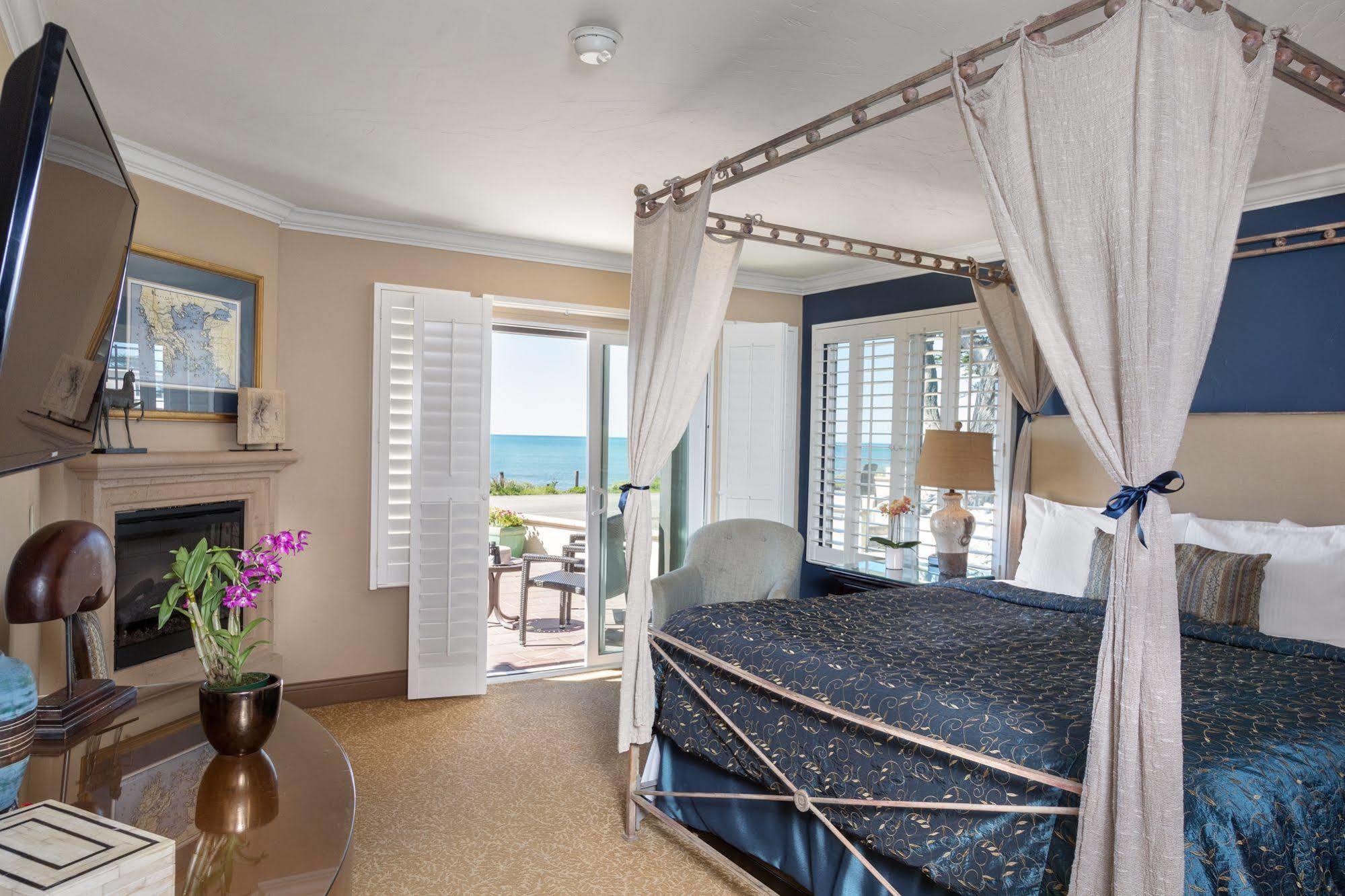 Blue Dolphin Cambria