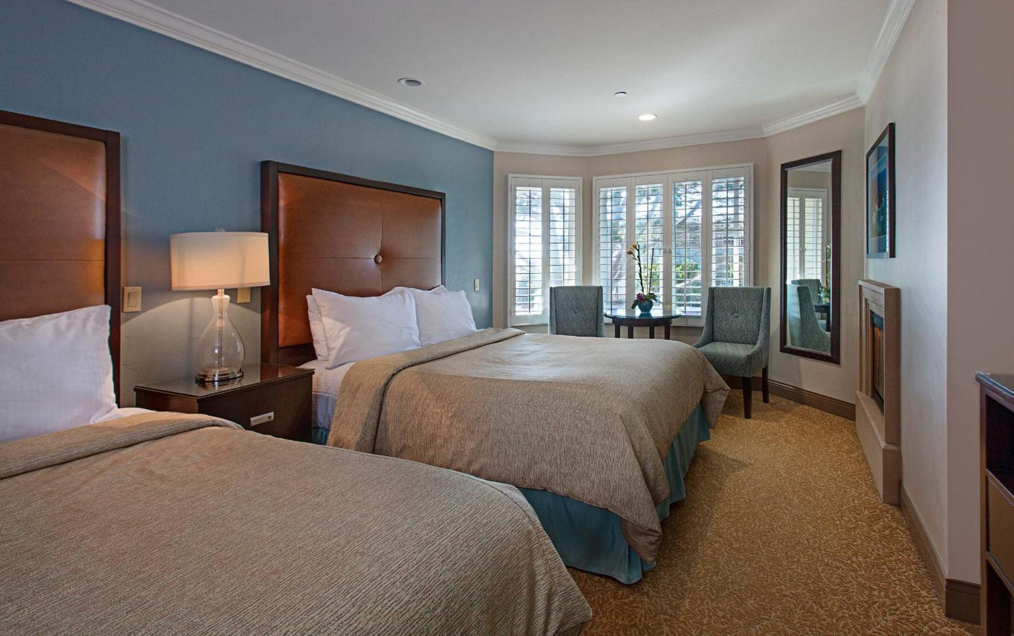 Inn Blue Dolphin Cambria