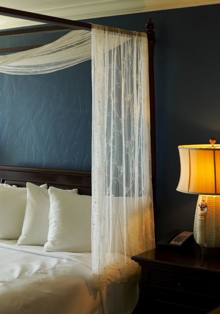 Inn Blue Dolphin 4*